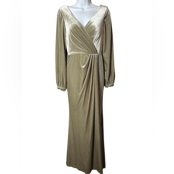 Revelry Vera Velvet Sage Green Bridesmaid Maxi Wrap Dress Women’s Size 4 - Picture 3 of 16